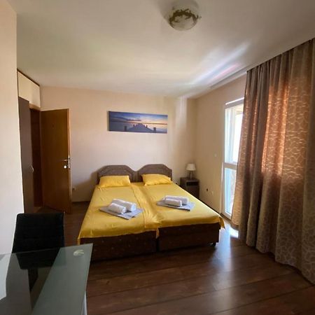 Apartments And Rooms Grande Casa Bar Extérieur photo